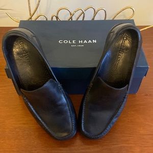 Loafers 100 leather Cole Haan 9 1/2 Black Nike good condition..